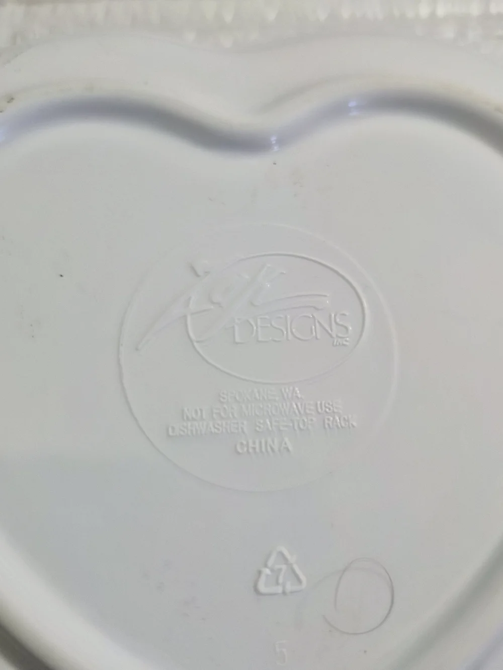 Vintage 1996 Barbie heart-shaped bowl made by Zak Designs for Mattel